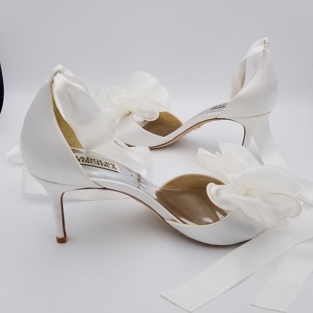 Badgley Mischka Neryssa Bowed Stiletto Heels, Soft White, Women's Size 8.5 - Picture 6 of 14